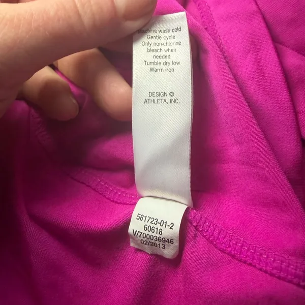 Athleta Hot Pink Long Sleeve Running Shirt Laser Cut Back Size Large. - Image 5