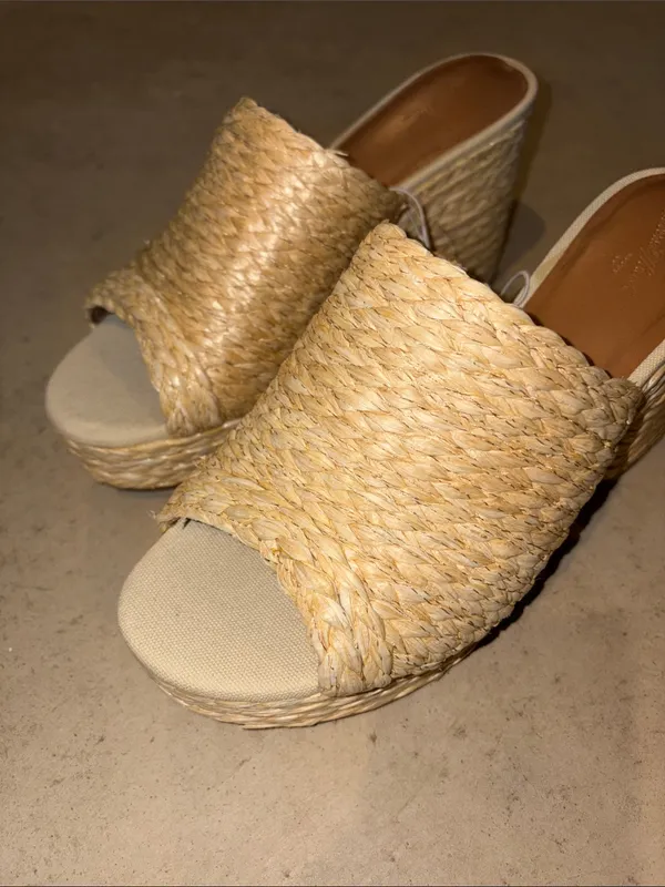 Universal Threads Natural Raffia Woven Platform Mule Wedges - Image 4