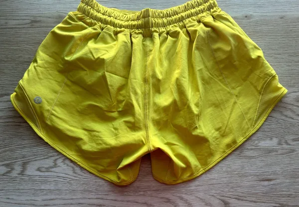 Lululemon Hotty Hot Shorts 4” - Image 3