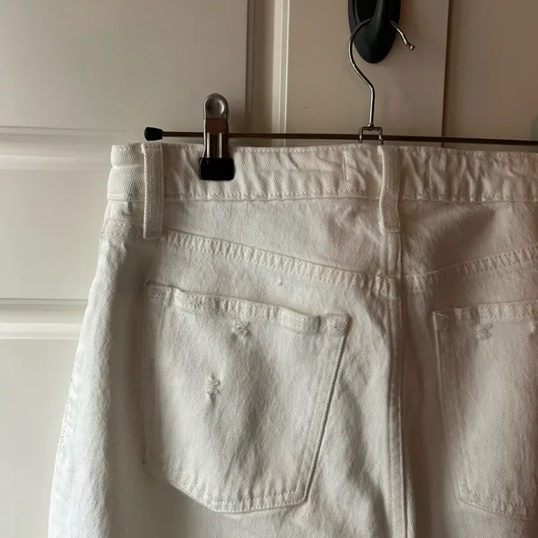 The Skinny High Rise White Distressed Jeans - Image 5