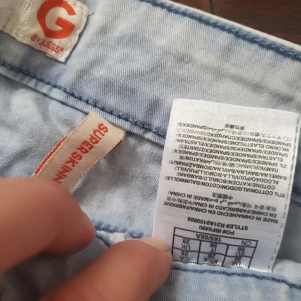 Guess Light Blue Skinny Jeans for Women Size 26 Very Lightweight - Image 2
