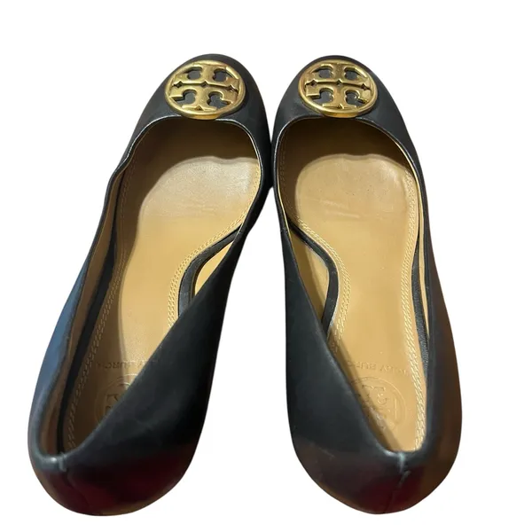 ✨ Tory Burch Black Leather Wedges – Size 7.5 – Gold Logo ✨ - Image 4