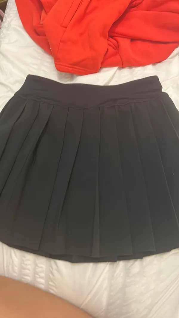 Amazon pleated skirt - Image 3