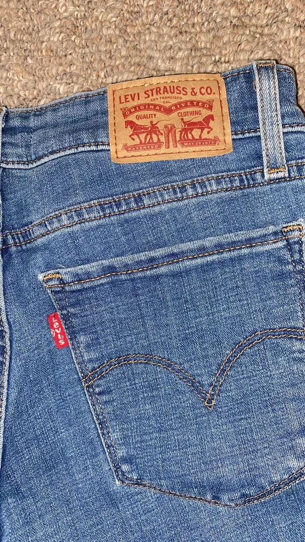 Levi's 711 Skinny Ankle Jeans - Image 4