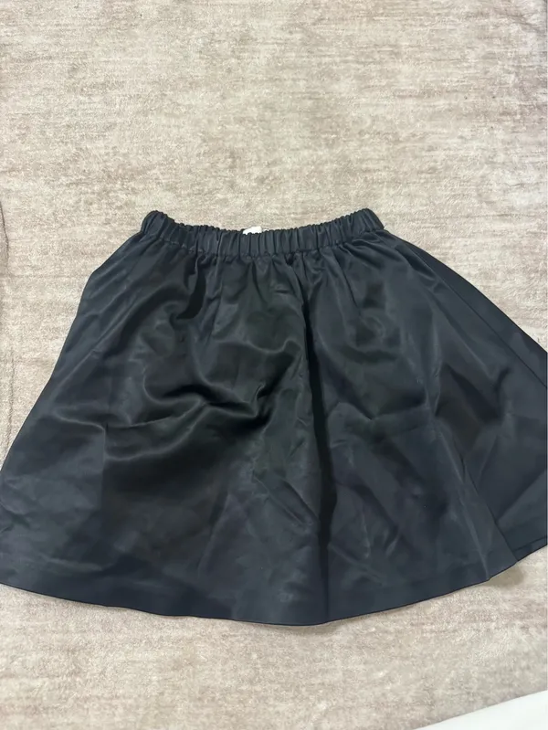 Aritzia Wilfred Scarlet satin skirt size 2xs - Image 2