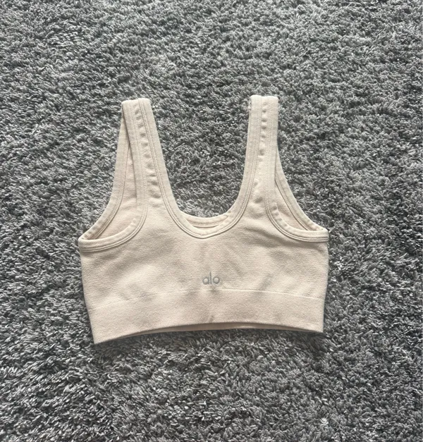 ALO Yoga Light Cream Ribbed Scoop Sports Tank - Image 2