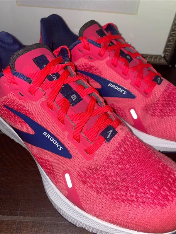 Brooks Launch GTS 9 Running Sneakers Size 8 - Image 14