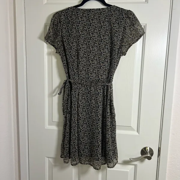 Abercrombie & Fitch Floral Faux Wrap Mini Dress Flutter‎ Sleeve V-Neck Lined - Image 5