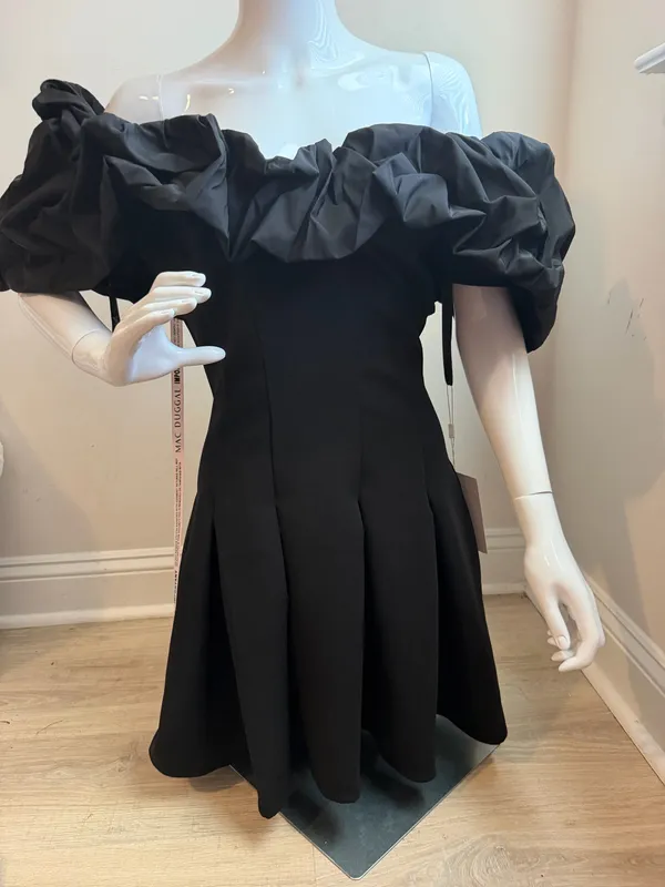 BNWT Mac Duggal Black Ruffle Off Shoulder Crepe Mini Dress Sz 4 - Image 5
