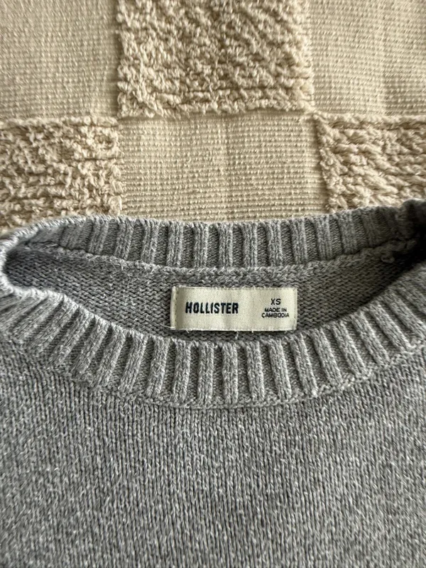 Hollister Easy Teddy Bear Graphic Crew Sweater size XS‎ Oversized - Image 3