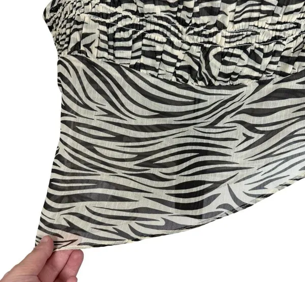 NWT Lioness Women’s District Sheer Asymmetrical Top in Zebra Print Size XL - Image 12