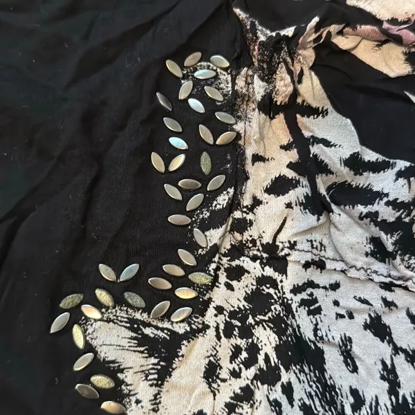 Romeo and Juliet Couture Black Flowy Tank‎ Top Size Large - Image 3