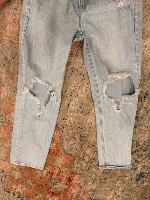 American Eagle Jeans - Image 4