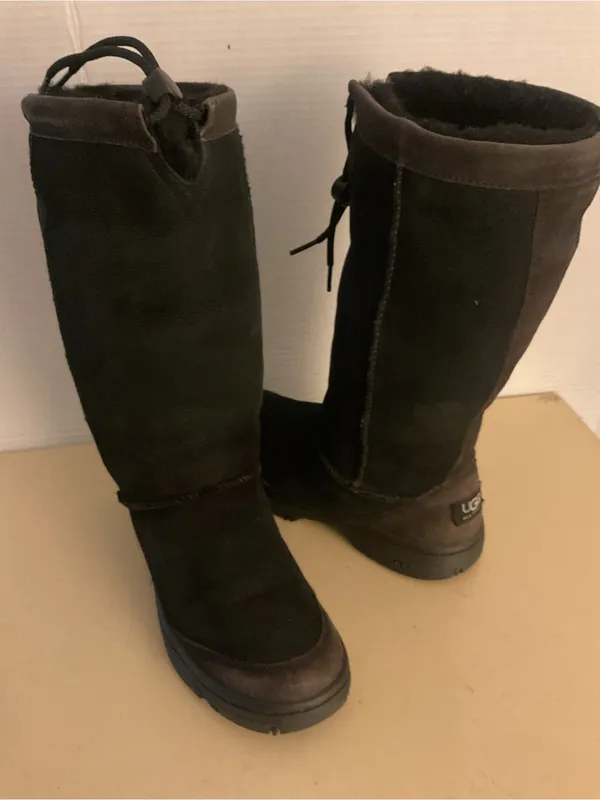 UGG women black suede Ul Tall Black Suede & Leather knee high Boots US 7 - Image 4