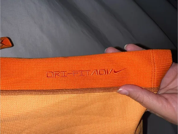 Nike Women's ACG "Chinati" Dri-FIT‎ Small Shirt - Image 8