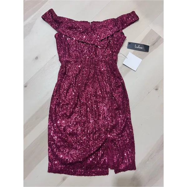Lulus NWT Women Small Wine Red Glitter Sequin Off the Shoulder Mini Dress Party - Image 2