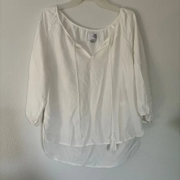 VERO MODA Coastal grandma lightweight dainty blouse white with v-neck size Women’s M - Image 2