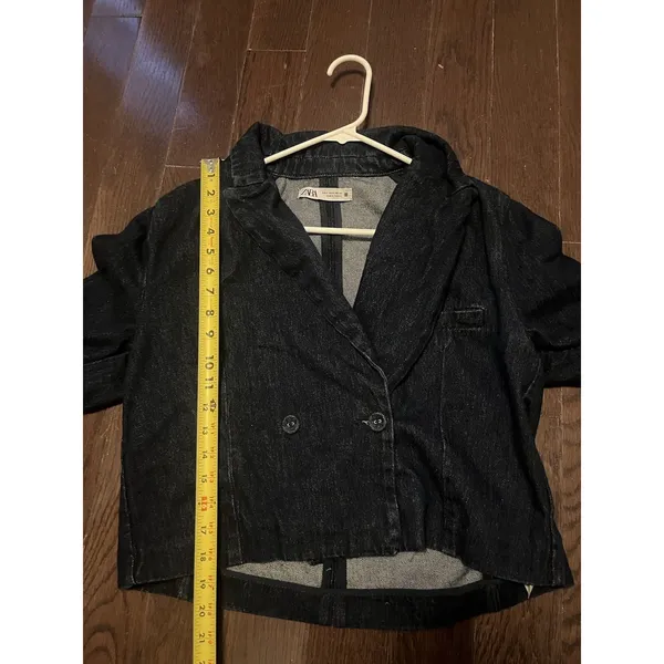 Women's Zara Crop Top Denim Jacket. Small Perfect for fall to dress up or down - Image 6