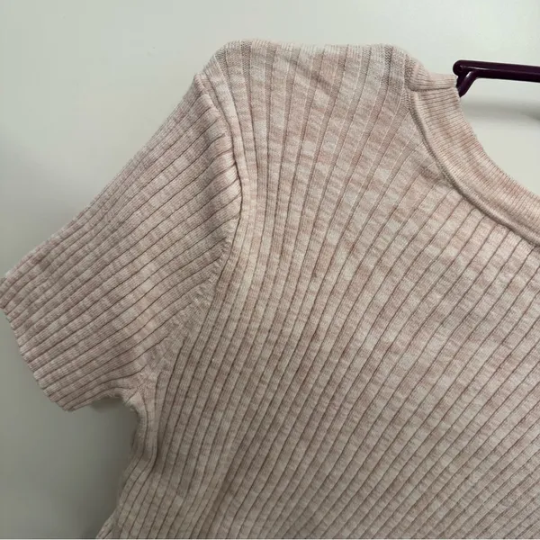 Abercrombie and Fitch Pink Short Sleeve Cropped Sweater - Image 5