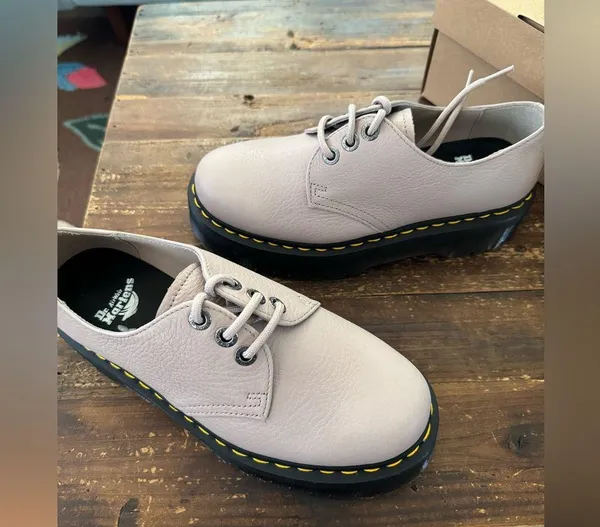 NEW! Dr. Martens Quad II Platform Derby in Vintage Taupe - Image 5