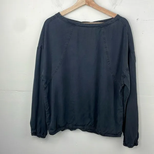 Prana Lavendar Bay Pullover Top size Medium Gray - Image 2