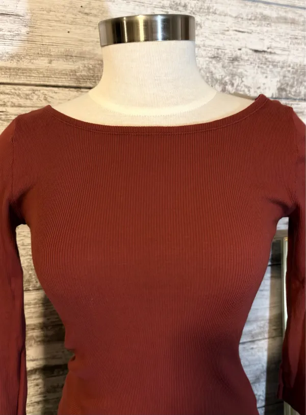 Brandy Melville 3/4 Sleeve Top  - Image 3