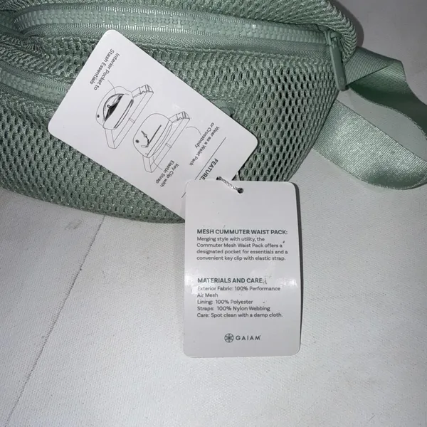 GAIAM Crossbody Belt Bag‎ Adjustable Microfiber Mint/Green Waist Fanny Pack NWT - Image 4