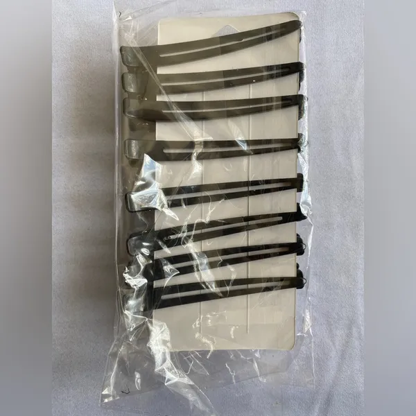 8pcs shiny crystal stone braided‎ four-leaf plastic hair clips - Image 2