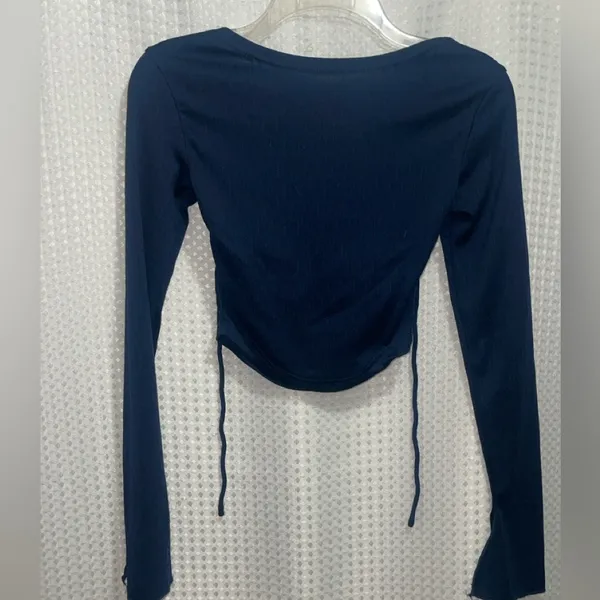 DAZY Women’s Navy Ruched Front Long Sleeve Top Size Small Ribbed Knit - Image 4