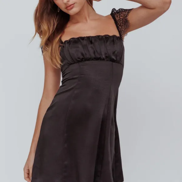 Selfie Leslie Dress Black and Lace Mini - Image 2