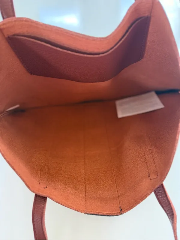 NWOT Vince Camuto Pebbled Vegan Leather Tote - Image 4