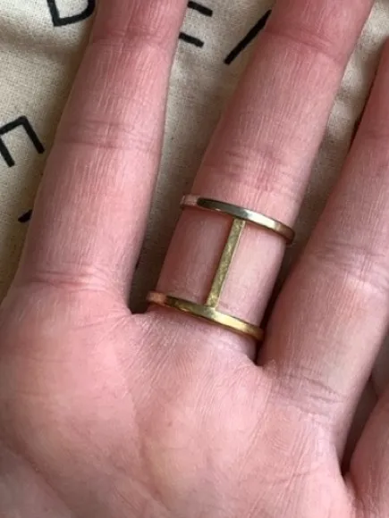 Madewell brass tone ring black stone sz 8 - Image 4