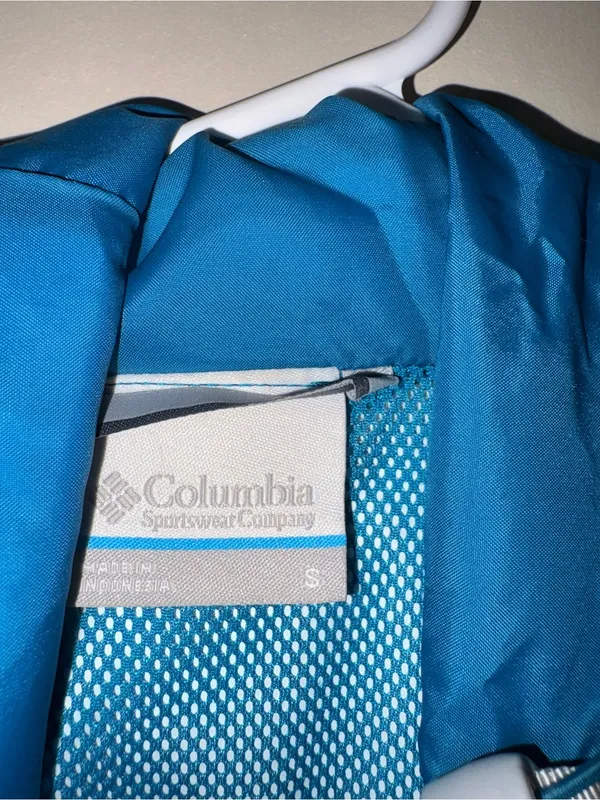 Columbia women’s blue pattern rain jacket windbreaker S - Image 2