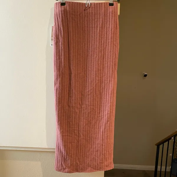 NWT urban outfitters ribbed pink midi skirt - Image 4