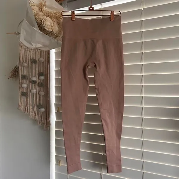 SET Active dusty pink neutral ribbed seamless leggings size small - Image 2