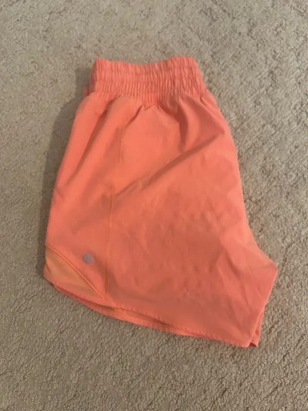 Lululemon Shorts Hotty Hot 4" High-Rise - Image 3
