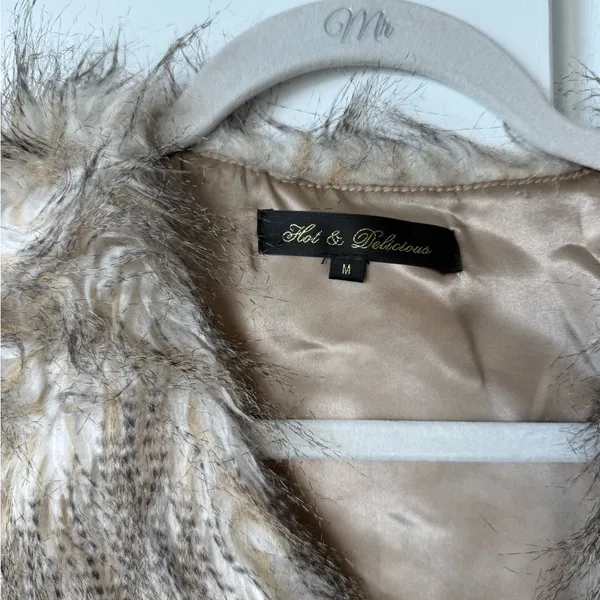 Hot & Delicious Faux Fur Vest in Cream and Brown - Image 2