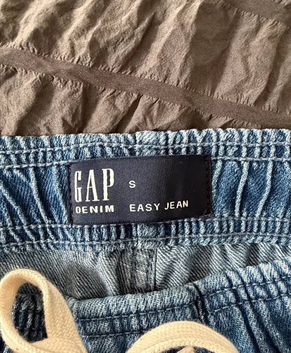 Gap Jeans - Image 4