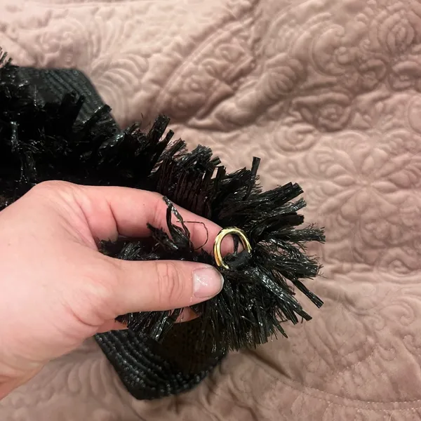 Black Fringe Top Zipper Clutch Bag - Image 4