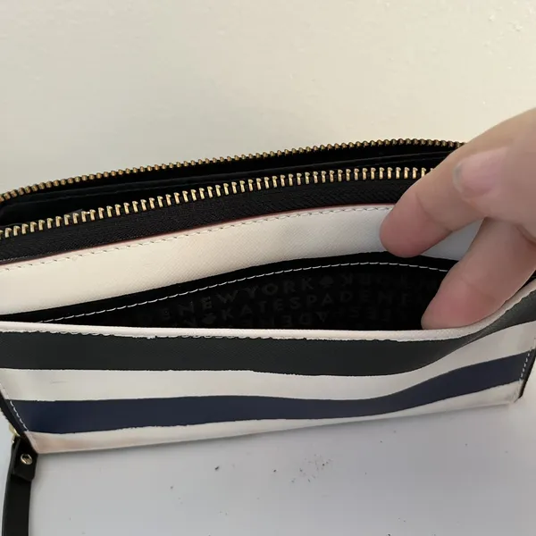 Kate Spade‎ Zip Around Organizer Clutch Wallet Navy and Cream Stripe— Color Flaw - Image 4
