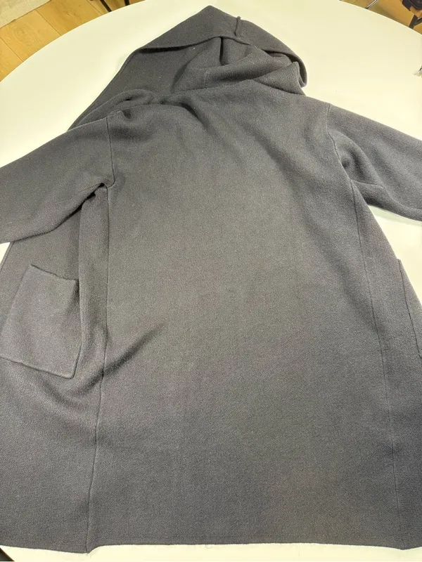 Black Cardigan Coatagin with Front Pockets size Large - Image 8