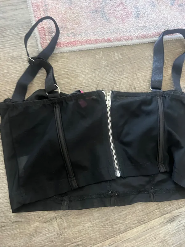 Edikted Black Bustier Crop Top with Straps - Image 8