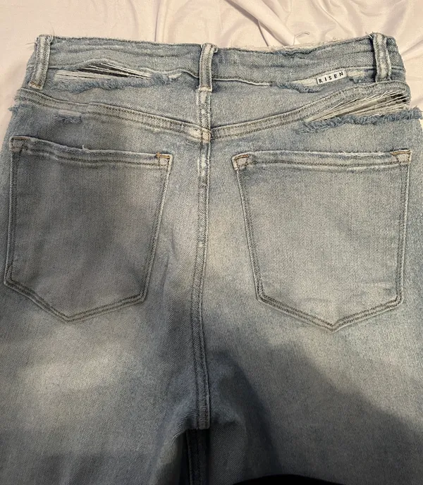 Risen Mom Jeans - Image 4