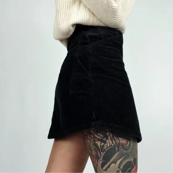 Vintage 90’s Wide-Wale Corduroy Carpenter Mini Skirt in Black | Size 26” - Image 5