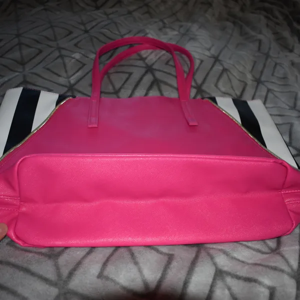 Juicy Couture NWOT  Handbag - Image 3