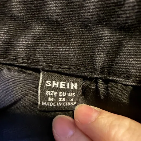 SHEIN Black Distressed Boyfriend Jeans - Image 3