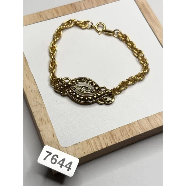 AVON Gold-Tone Rope Chain Bracelet W/ Rhinestone & Intricate Centerpiece Design - Image 5