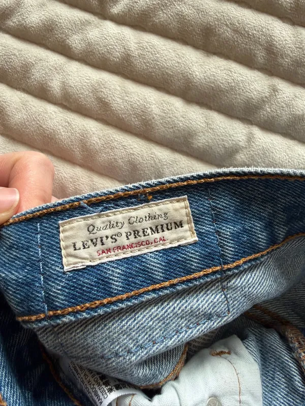 Levi’s 501 Shorts - Image 2