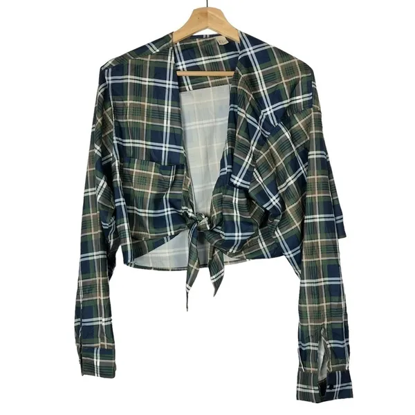 Boutique Green & Blue Plaid Tie Front Crop Long Sleeve Top‎ M - Image 2