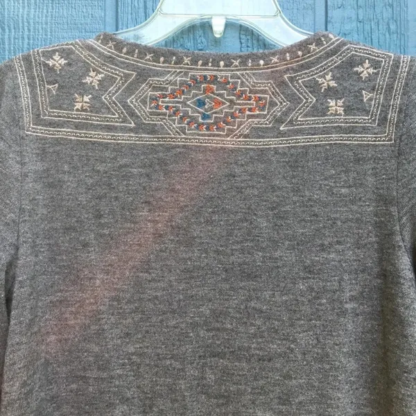 Anthropologie THML Embroidered Sweater Dress Grey v6x - Image 5